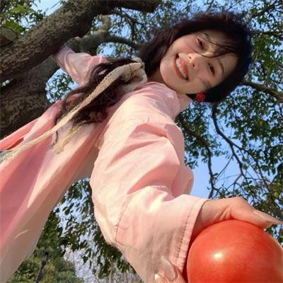 铁窗艳侣